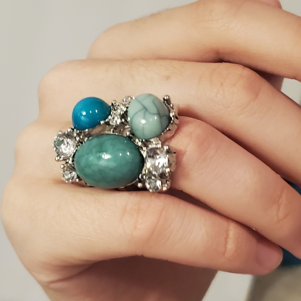 Ring - Picture 4 of 5